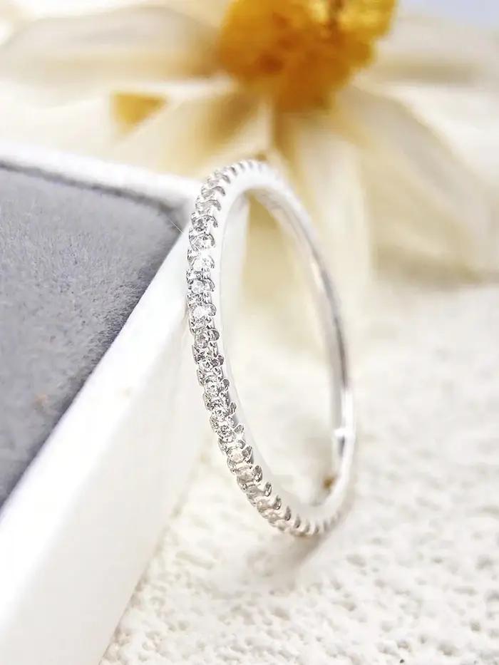 Bague en argent sterling 925 sertie de zircon blanc élégante pour femmes occasions formelles et quotidiennes alliance mariage bijoux personnalisés