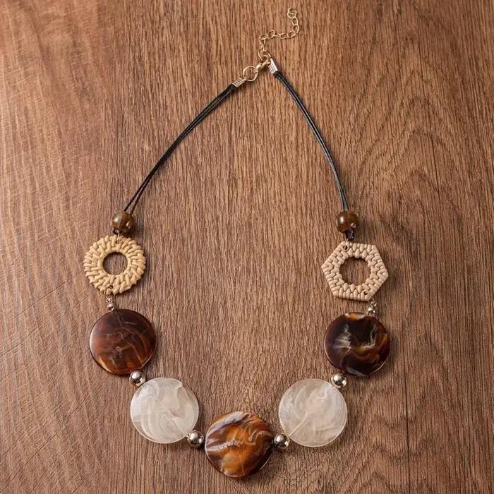 Collier Vintage en Rotin