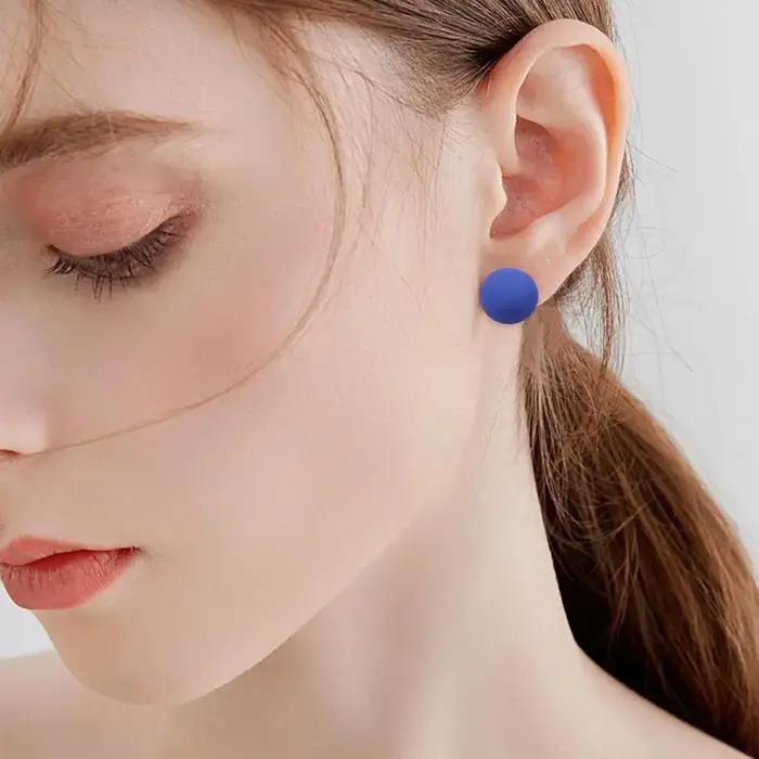 Boucles d'oreilles minimalistes en acrylique bleu rouge violet vert pour femmes occasions spéciales mode élégance discrète confort durable polyvalentes