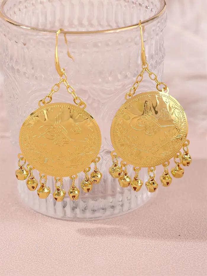 1 paire de boucles d'oreilles luxueuses pour femmes, en forme de pièce de monnaie avec motifs ottomans turcs gravés, associées à de petits pendentifs clochettes, bijoux pour femmes à porter lors de fe