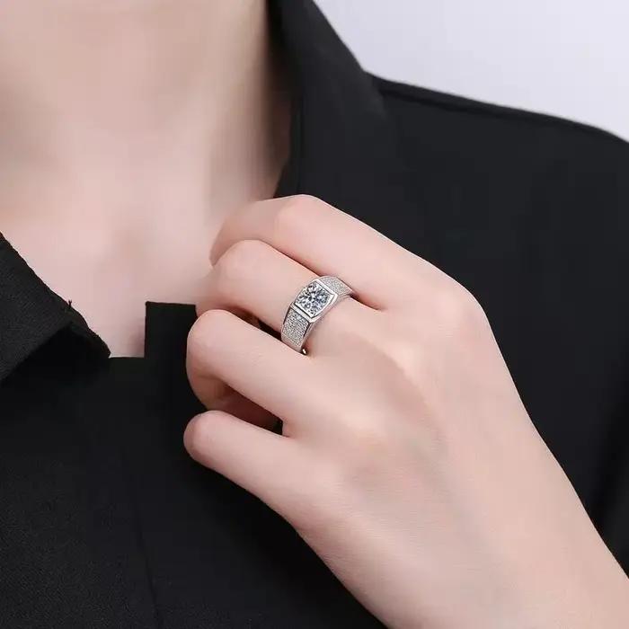 Bague en argent sterling 925 sertie de Moissonite de haute qualité pour hommes, romantique et élégante, idéale pour les occasions spéciales et les cadeaux de fiançailles