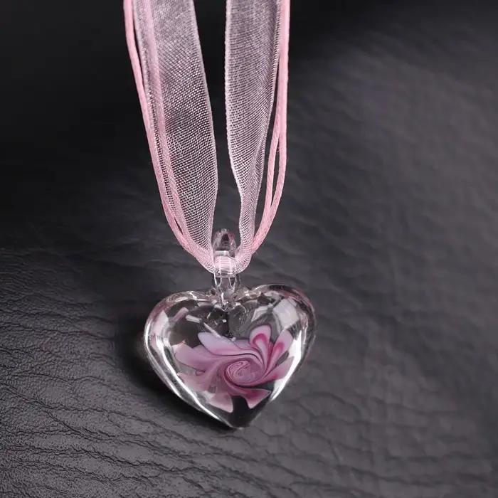 Collier Cadeau avec Ruban Incrusté, Pendentif Fleur, Pendentif Cœur en Verre