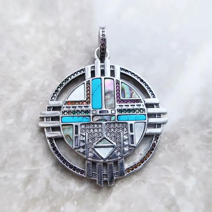 Pendentif symbole soleil