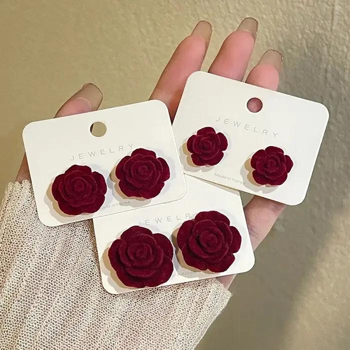 Boucles d'oreilles en velours rouge Rose pour femmes, nouvelle offre spéciale de la saison, mode aut
