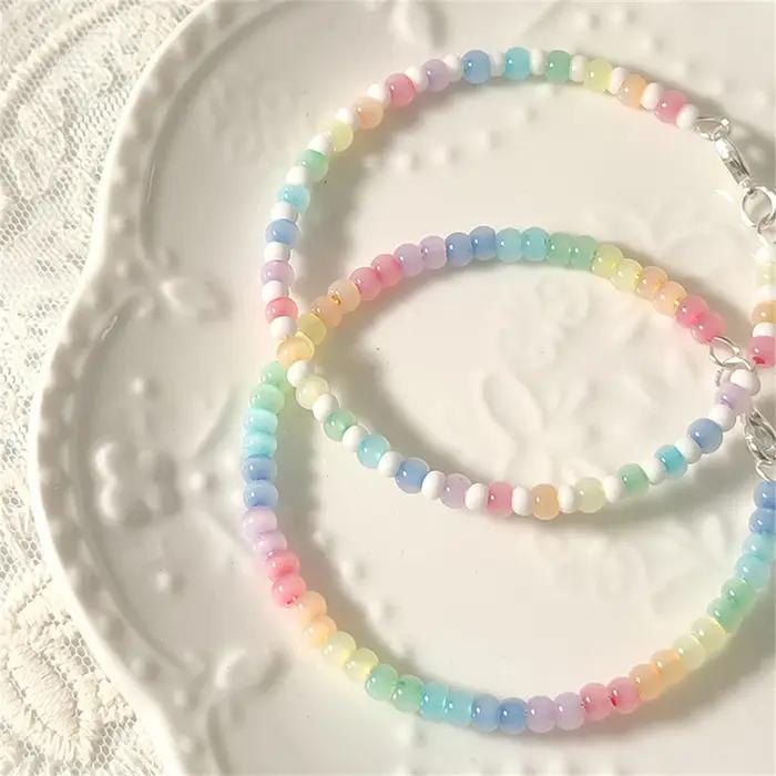 Bracelet de perles aux couleurs arc-en-ciel pour filles