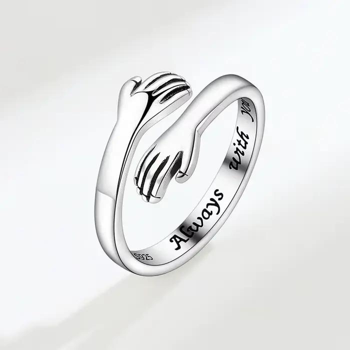 Bague romantique en forme de cœur ajustable pour femmes et hommes alliances de mariage en alliage de zinc blanc or noir pour célébrer l'amour et l'amitié