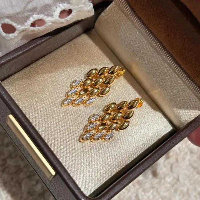Boucles d'oreilles en diamant incrusté de style exagéré de luxe rétro pour femmes