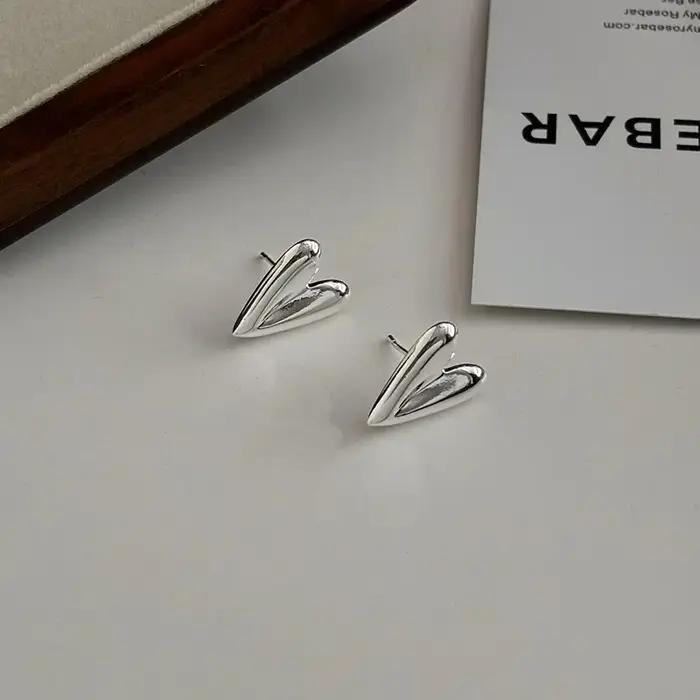 Boucles d'oreilles Huggie en forme de cœur pour femmes