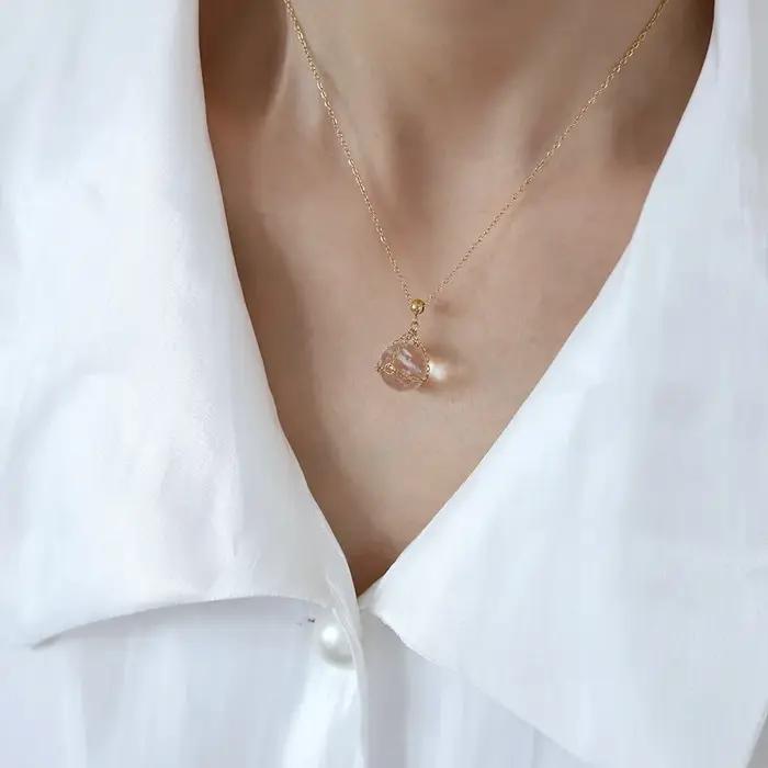 Boucle de cristal plaquée or 18 carats collier avec pendentif acier inoxydable pour femmes occasions spéciales mariage demoiselle d'honneur