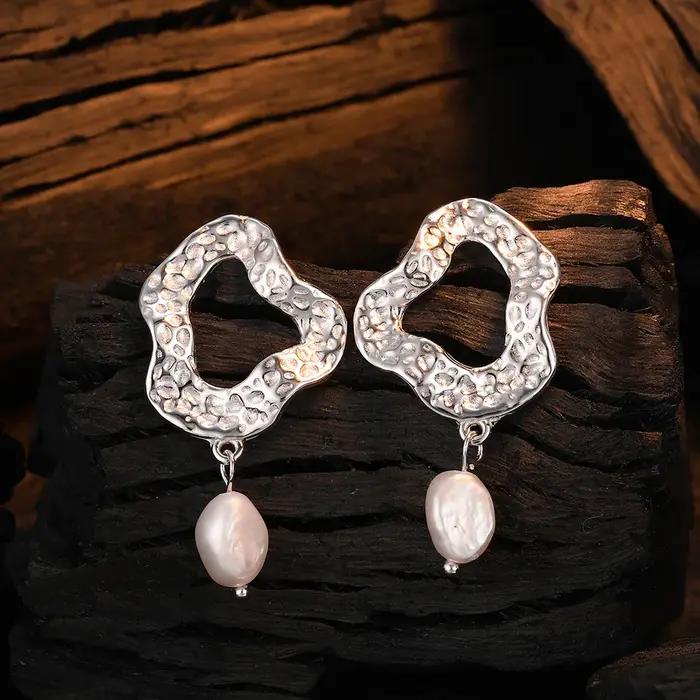 Amaiyllis-Boucles d'oreilles en perles baroques de Bergame irrégulières pour dames