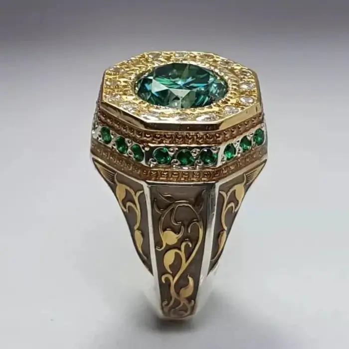 Bague audacieuse rétro à deux tons en alliage avec zirconium pour hommes style urbain et classique moderne polyvalent