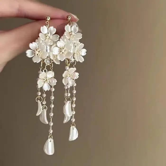 Boucles d'oreilles longues à franges pour femmes