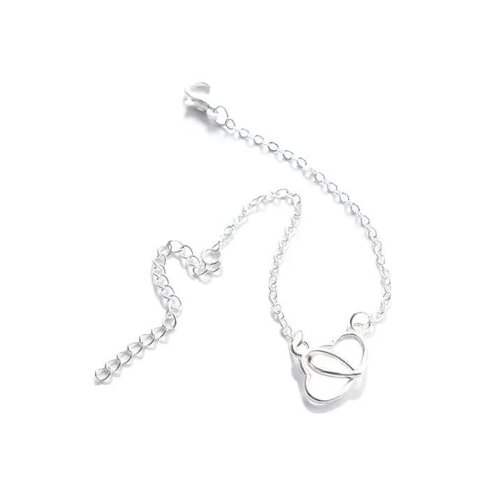 Parure de bijoux en strass : collier et boucles d'oreilles