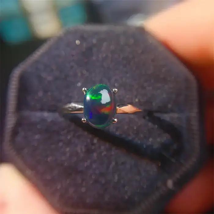 Bague opale noire naturelle réglable pour femmes