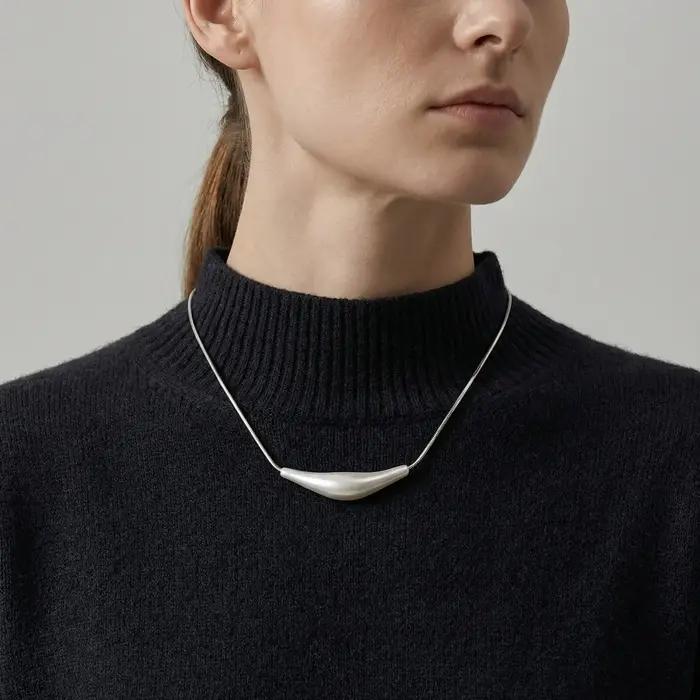 Collier simple et tendance pour femme