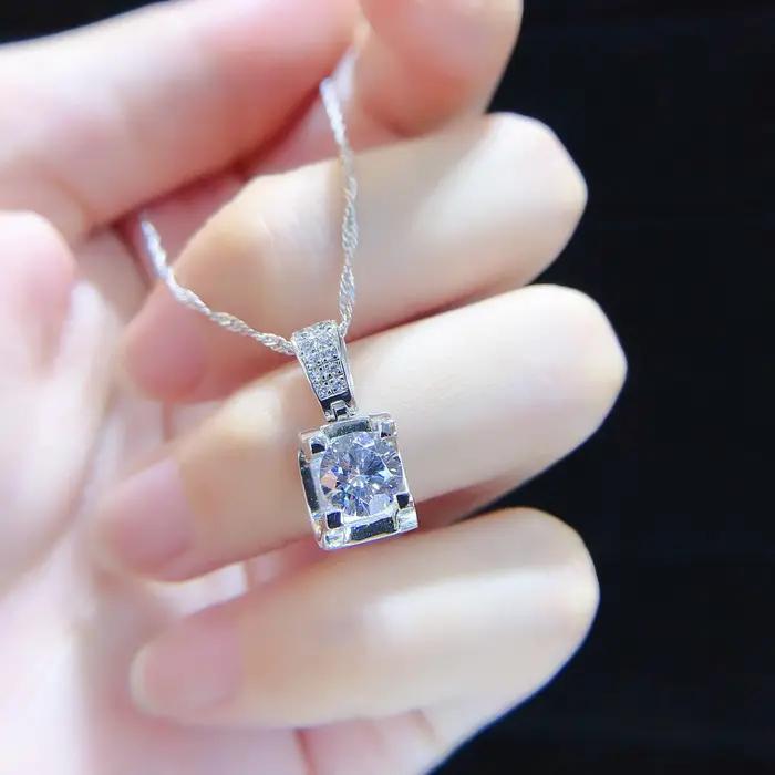 Collier AU750 en or blanc pur avec pendentif Moissanite 0.5CT 1CT 2CT 3CT pour femmes bijoux d'amour occasions spéciales