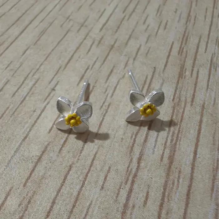 Boucles d'oreilles clous en forme de fleur de gardénia couleur argent pour femme, bijoux de mode, ac