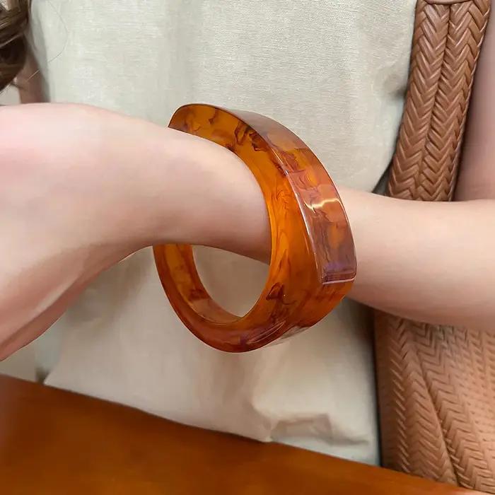 Bracelet rond irrégulier géométrique en résine européenne et américaine pour femmes