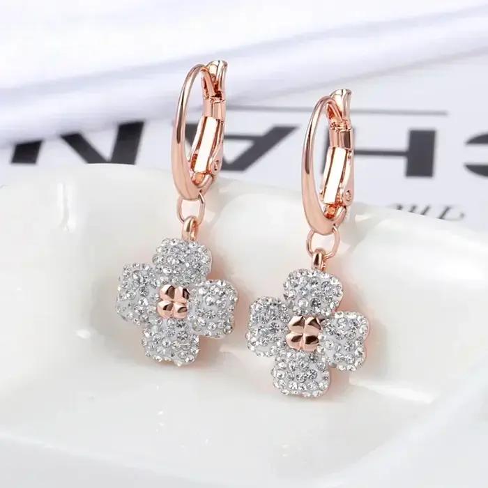 Ensemble de bijoux fins originaux en forme de fleur éternelle