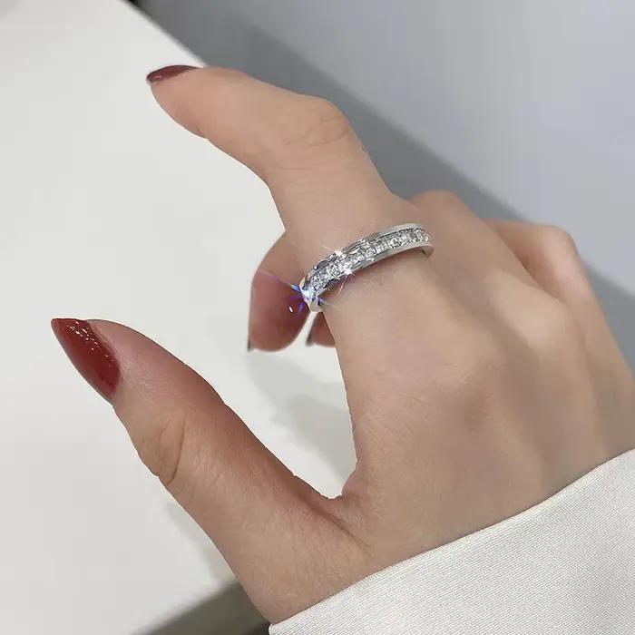 Bague de Luxe en Acier Inoxydable Or Rose Double Rangée Zircon Fiançailles Mariage Bijou Femme Occasions Spéciales
