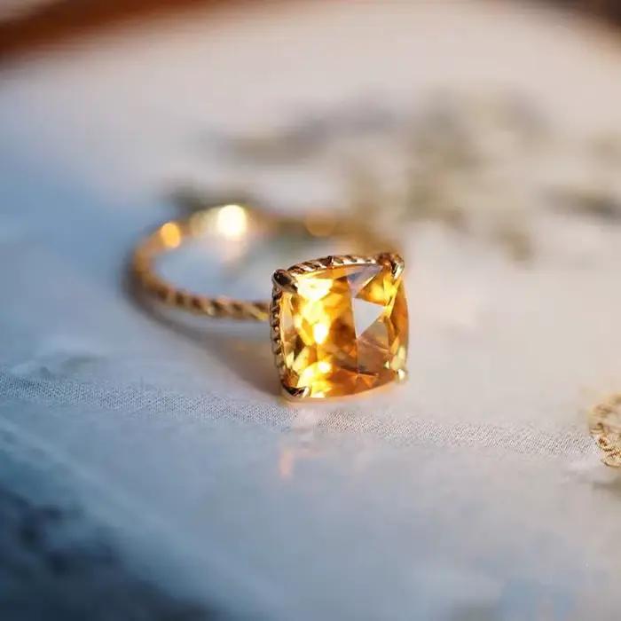 Bague réglable carrée en argent incrusté pour femme