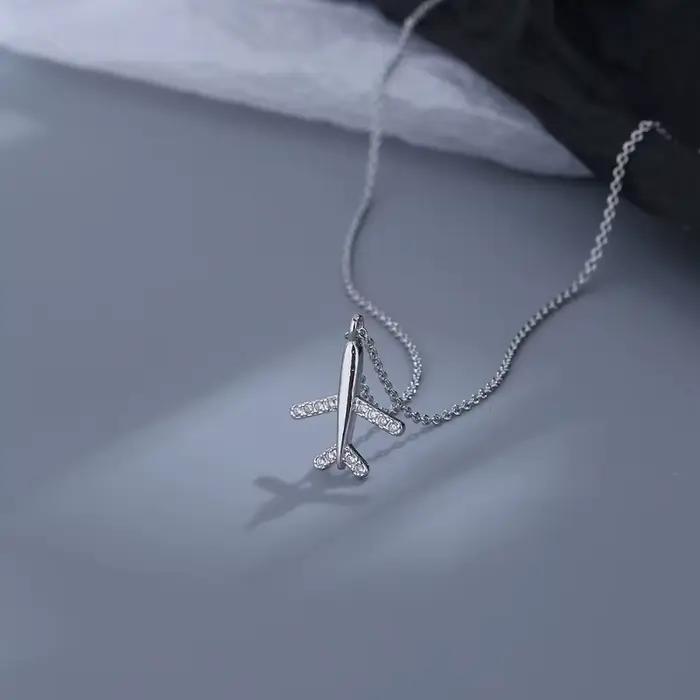 VOQ nouvelle mode avion cubique zircone couleur argent pendentif collier dames clavicule chaîne bijoux coréens