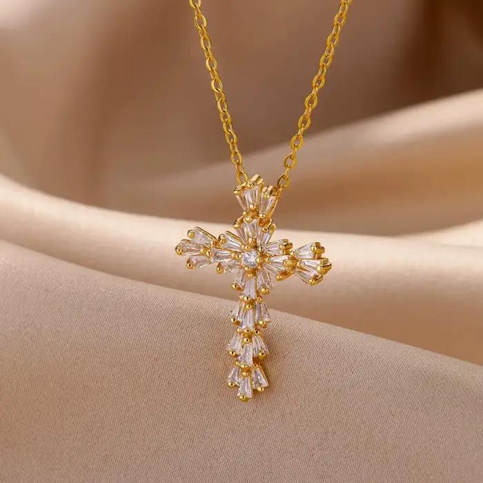 Collier de luxe avec pendentif croix en zircone pour femmes, cristal de Zircon, chaîne en acier inoxydable, breloque, nouvelle tendance, bijoux esthétiques