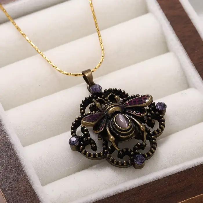 Collier pendentif abeille vintage pour femme, plaqué or 18 carats, breloque insecte en émail, bijou