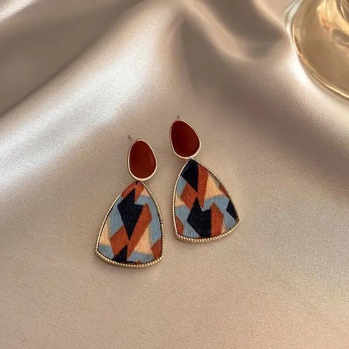 Boucles d'oreilles clous carrées émaillées bordeaux vintage pour femme, en métal couleur or, imitation perle, motif fleur, bijoux de fête
