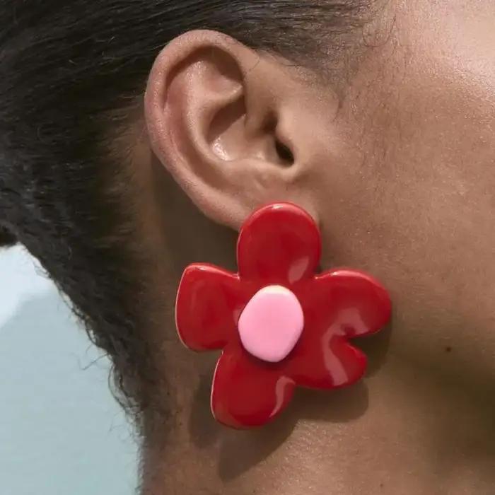 Boucles d'oreilles en plastique rouge avec grandes fleurs tendance pour femmes et filles bijoux minimalistes pour vacances d'été cadeau
