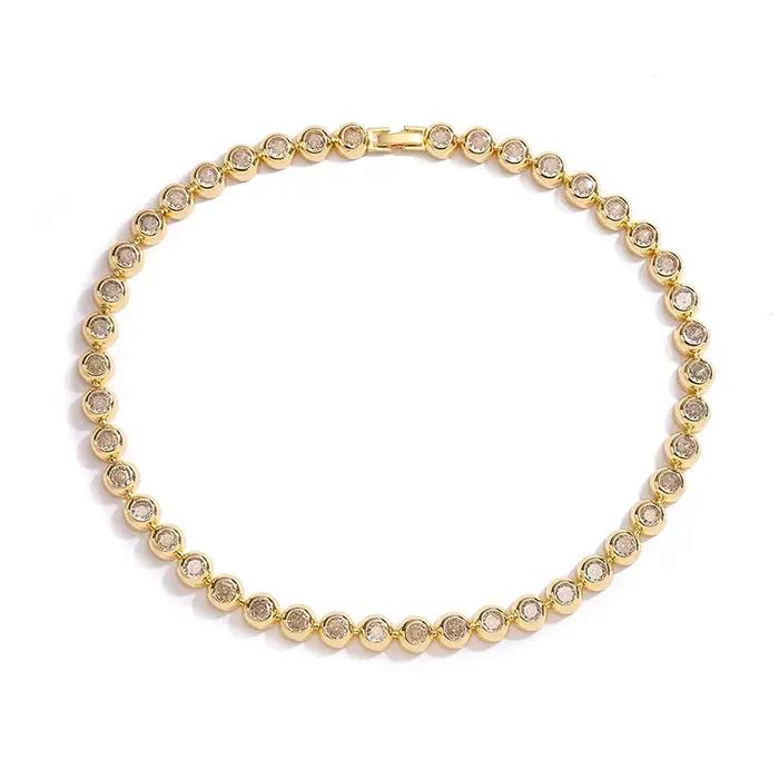 Ensemble de bijoux plaqué or 18 carats avec zircone cubique pour femmes pour soirées et tenues quotidiennes