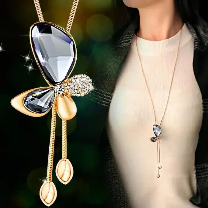 Collier papillon en cristal avec chaîne de serpent pour femmes, élégant pour soirées et occasions spéciales