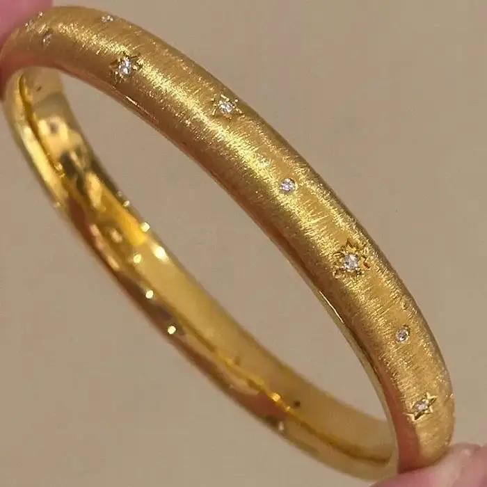 Bracelet de luxe pour femmes en plaquée or incrusté de zirconium et cristal, style vintage étoile pour occasions spéciales et anniversaires