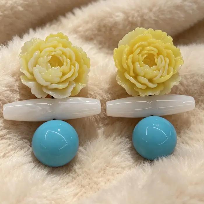 Boucles d'oreilles en acrylique motif pivoine fleurs jaunes dégradées billes bleues style rétro macarons colorés pour femmes occasions spéciales