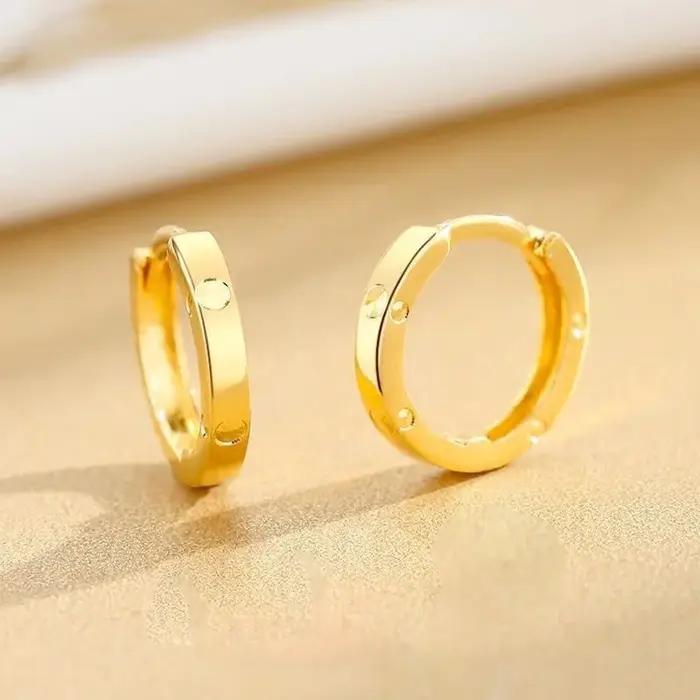 Boucle d'oreille Simple en or 18 carats pour femmes