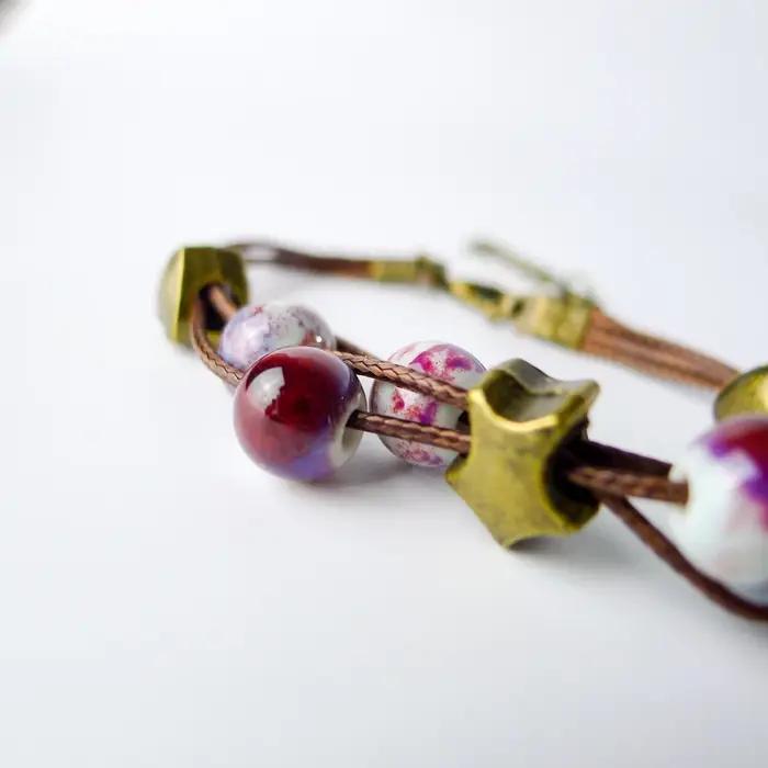 Bracelet en céramique bohème fait à la main avec breloque plante pour femmes occasions spéciales