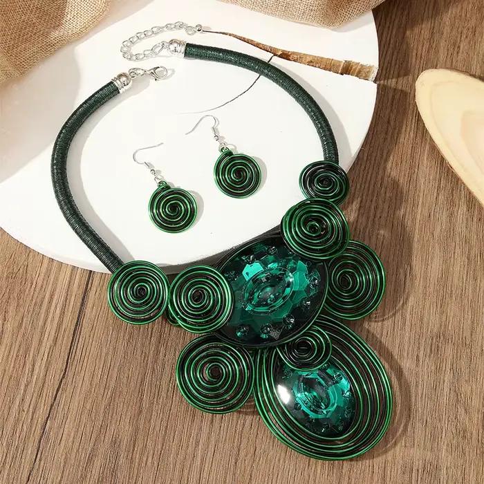 Ensemble de collier et pendentif en fil d'aluminium