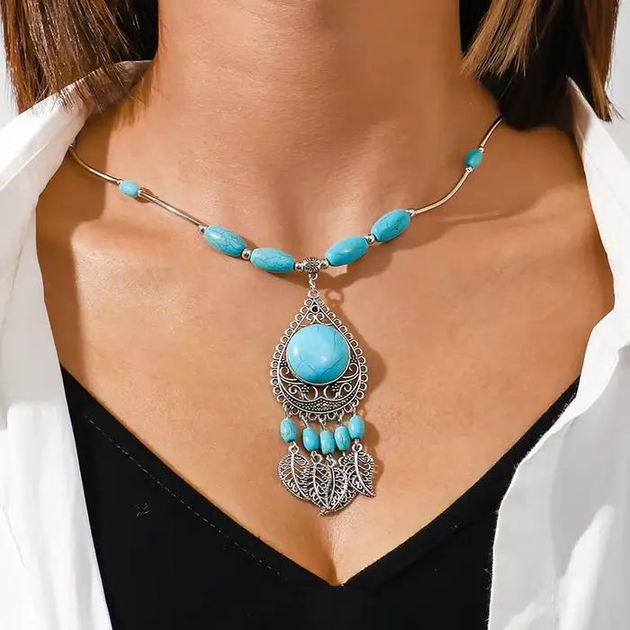 Collier Turquoise Bohème avec Pendentif en Pierres Artificielles pour Femmes Occasions Spéciales et Porte-jour Élégant