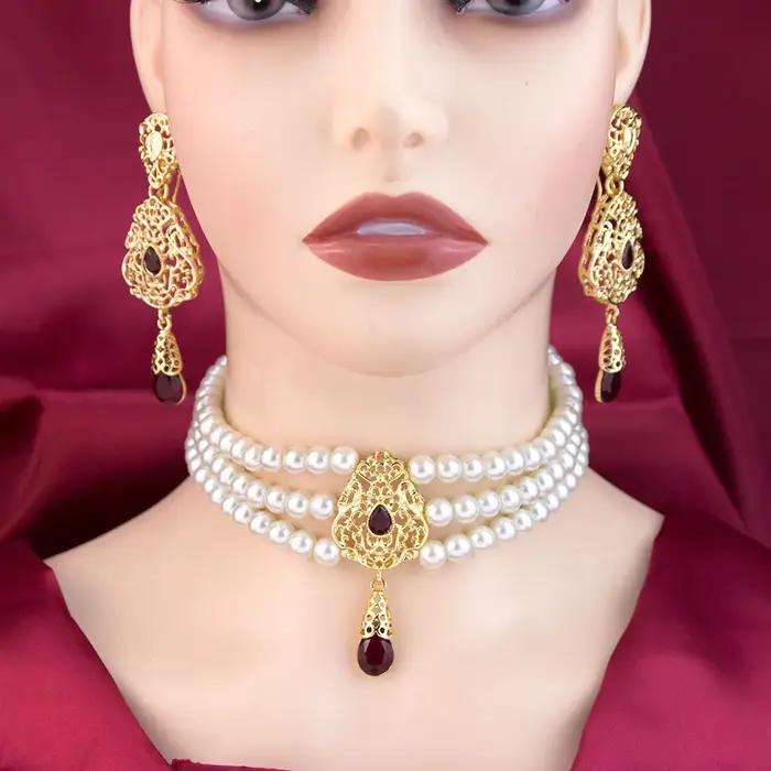 Ensemble de Bijoux Sunspicems Boucles d'Oreilles Pendantes et Collier Ras du Cou en Perles pour Femmes Occasions Spéciales