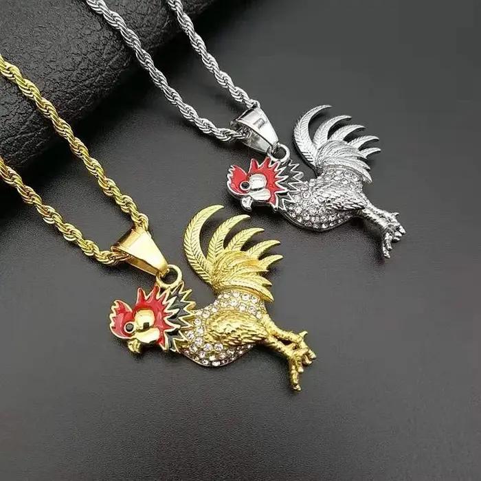 Collier en acier au titane avec biscuits plaqués or