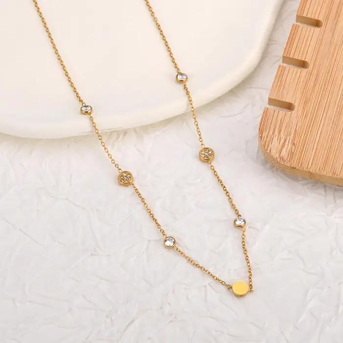 AENINE – collier avec pendentif en cristal de zircone cubique pour femmes