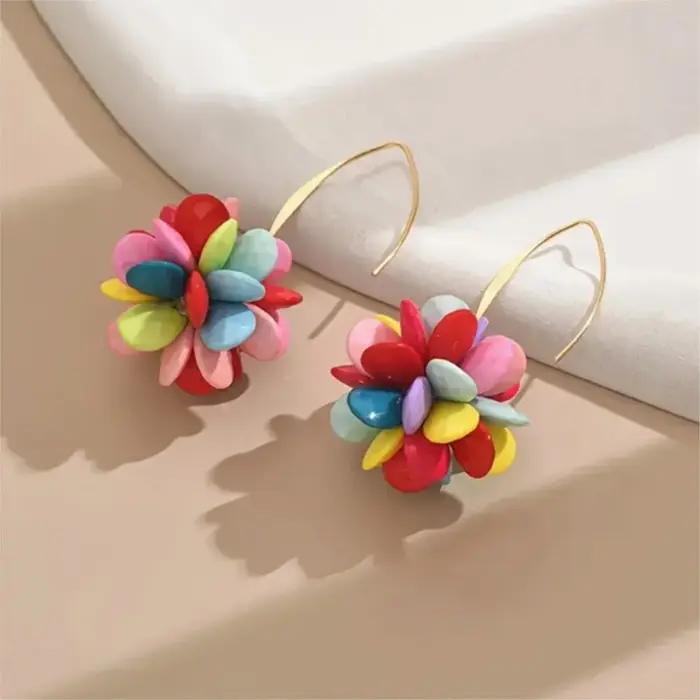 Boucles d'oreilles bohèmes couleur bonbon fleurs perlées aléatoires pour femmes élégantes et décontractées cadeau occasions spéciales