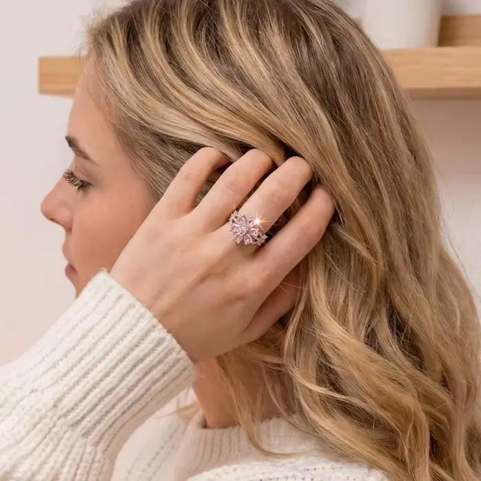 Bague en or avec fleur rose pour femmes, bijoux ajustables en Zircon brillant, cadeau pour femme, petite amie, fille, fête, usage quotidien, bague de mariage