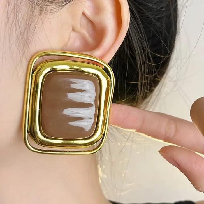 Boucles d'oreilles rétro surdimensionnées noires