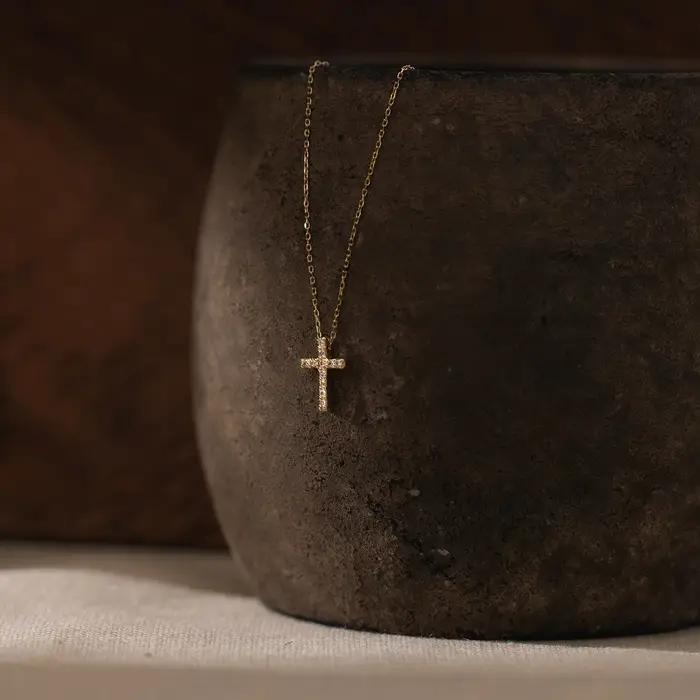 Nouveau collier croix plaqué or 18 carats pour femme