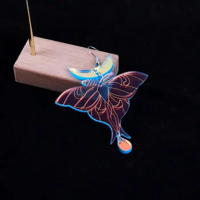 Boucles d'oreilles en acrylique Laser Luna Moth irisé pour femmes