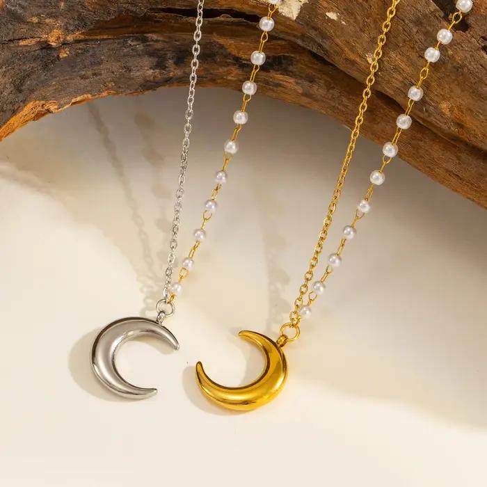 Collier croissant de lune pour femmes