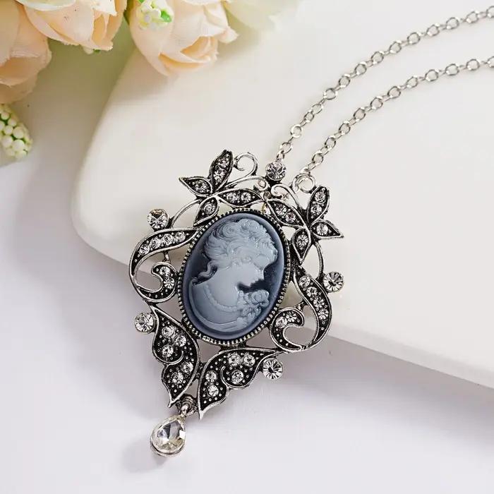 Vintage camée beauté Portrait pendentif collier pour femmes hommes de luxe résine dame reine fleur papillon longue chaîne de pull bijoux