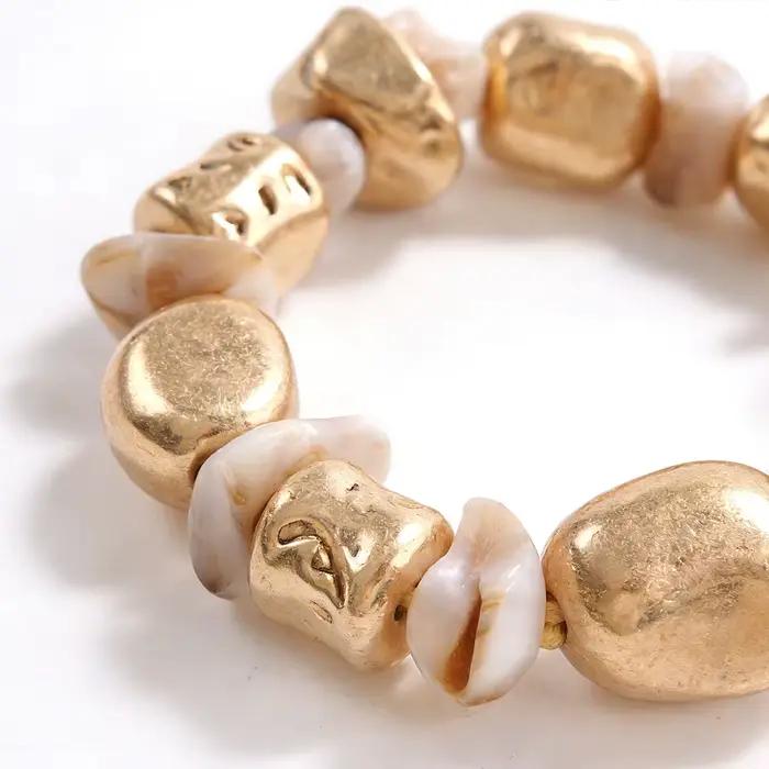 Bracelets empilables dorés iridescents pour femmes pour brunch, plage, rendez-vous galants et tenues élégantes