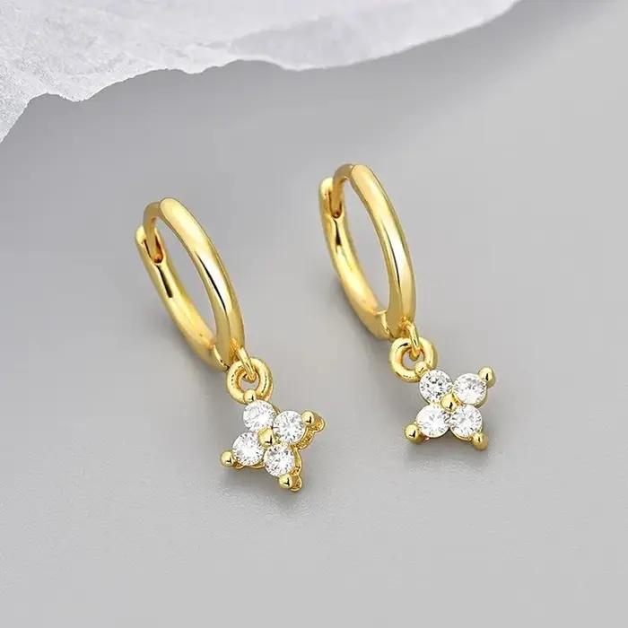 Boucles d'oreilles créoles trèfle en argent sterling 925 pour femmes et jeunes filles